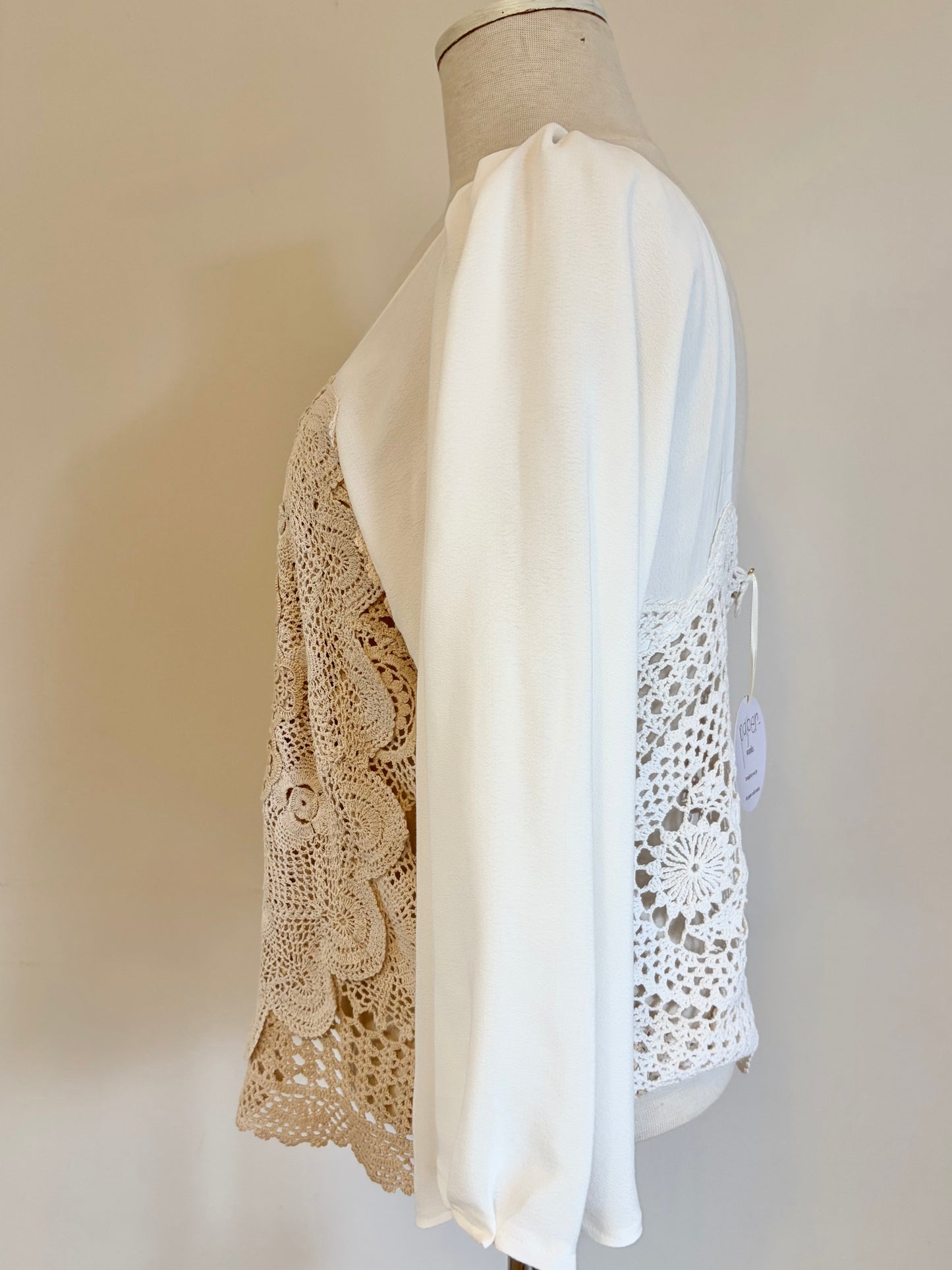 Elegance three quarter sleeve top size 14-16