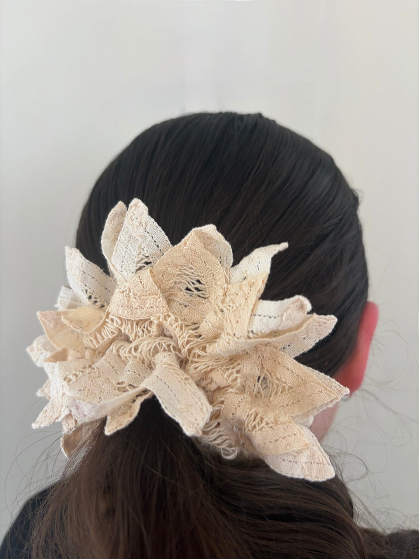 scrunchie lace beige