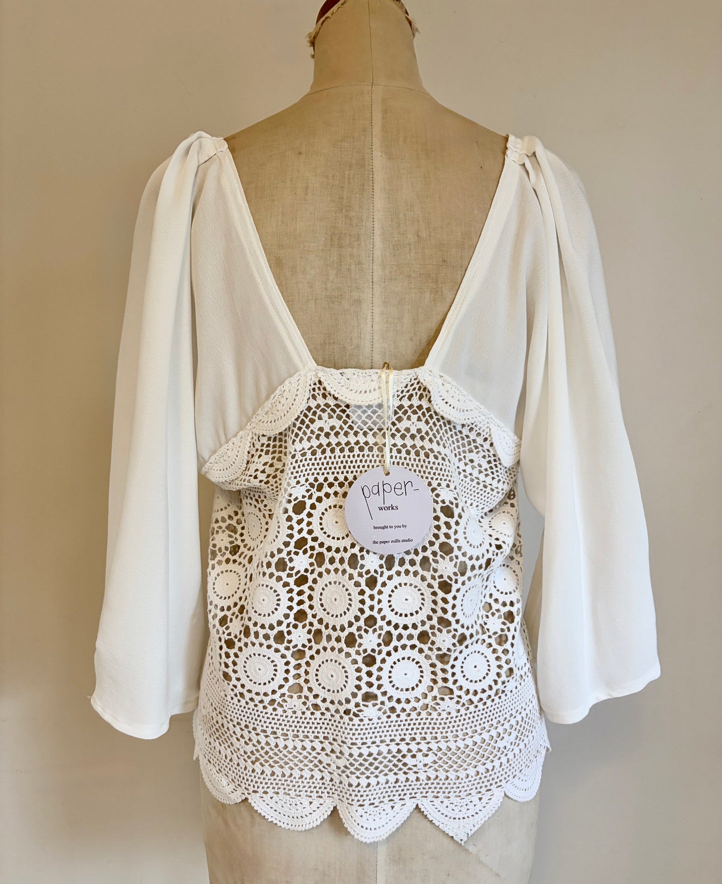 elegance lace and doily three quarter sleeve top size 8