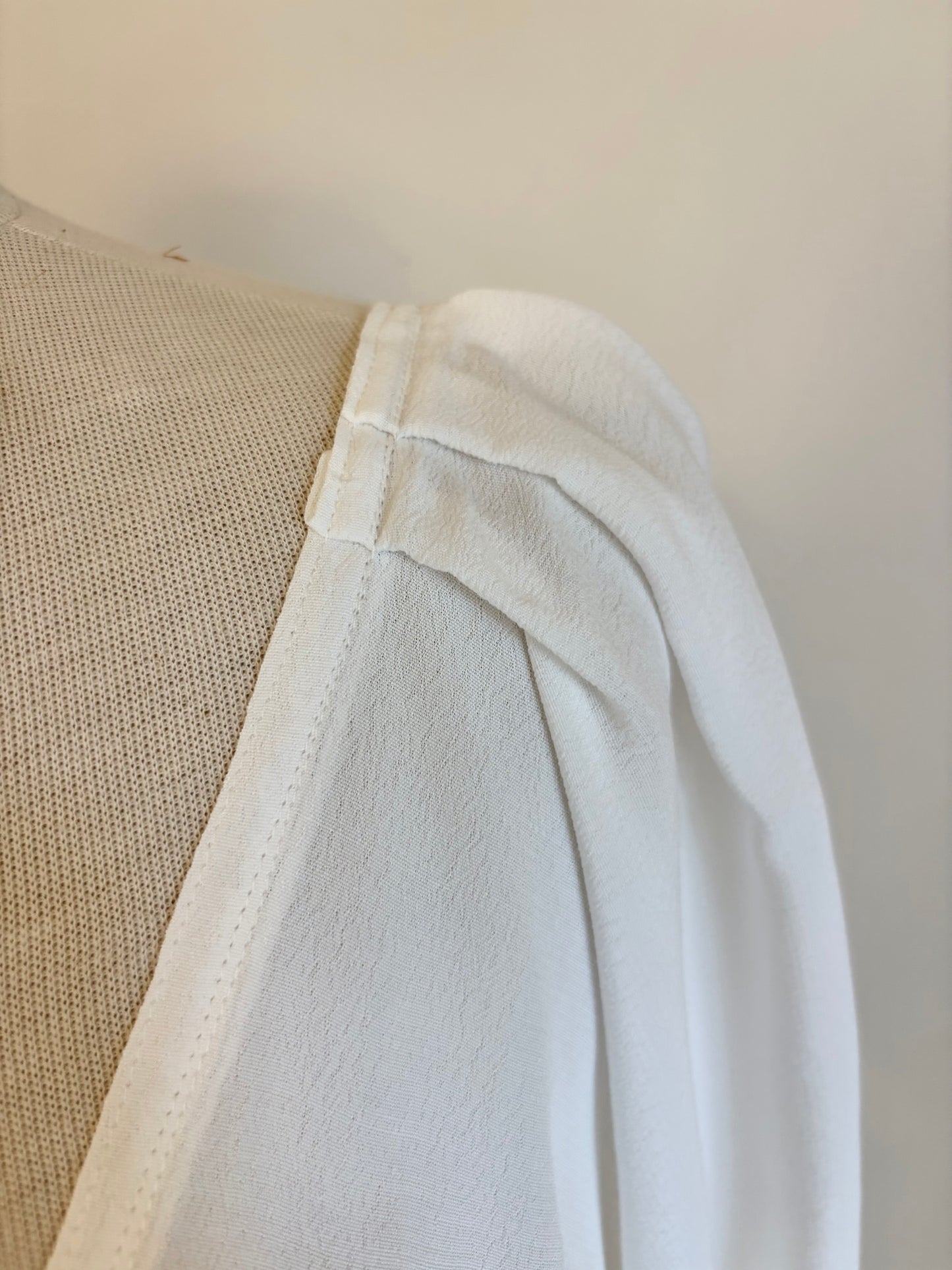 Elegance three quarter sleeve top size 14-16