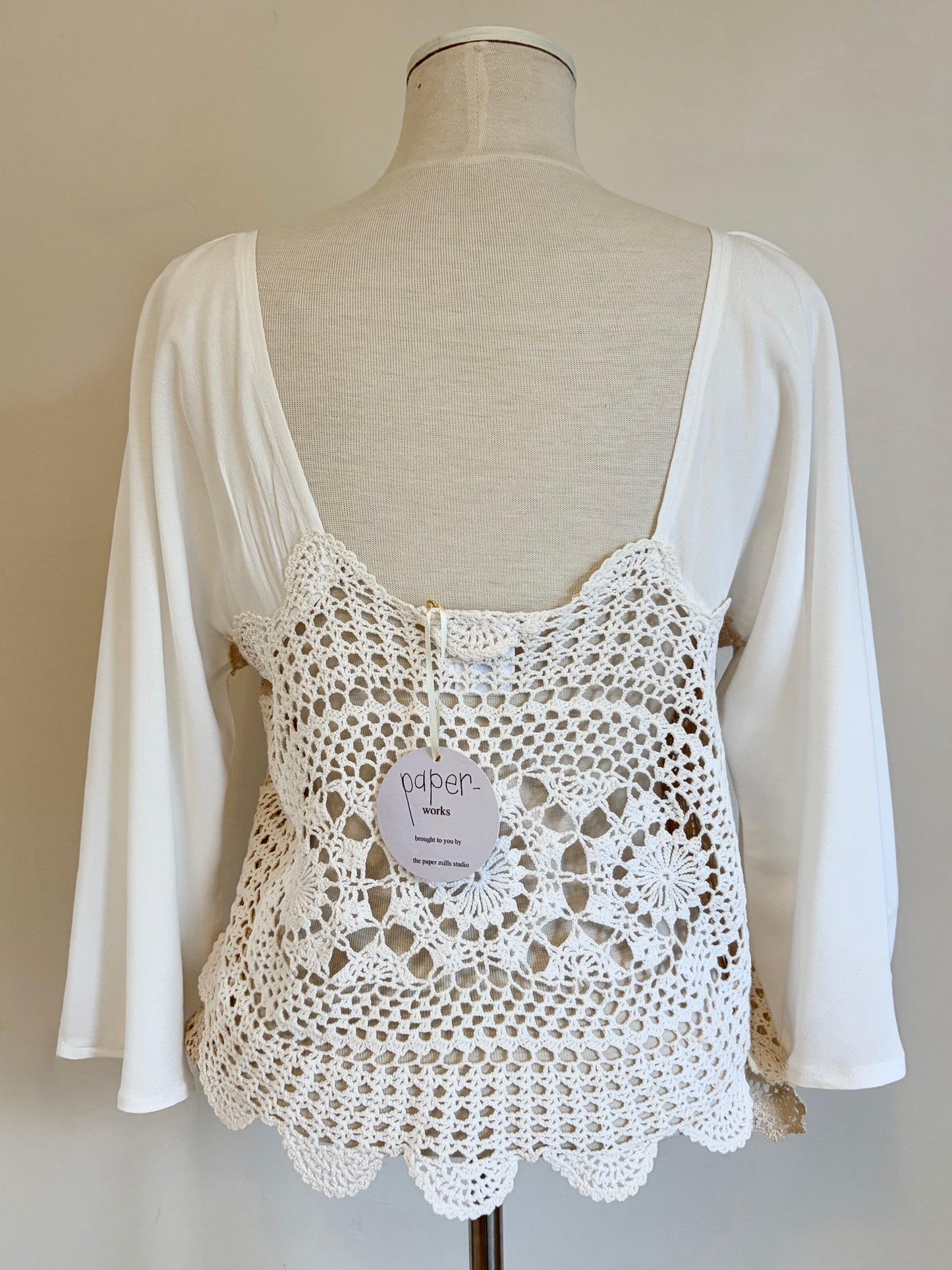 Elegance three quarter sleeve top size 14-16