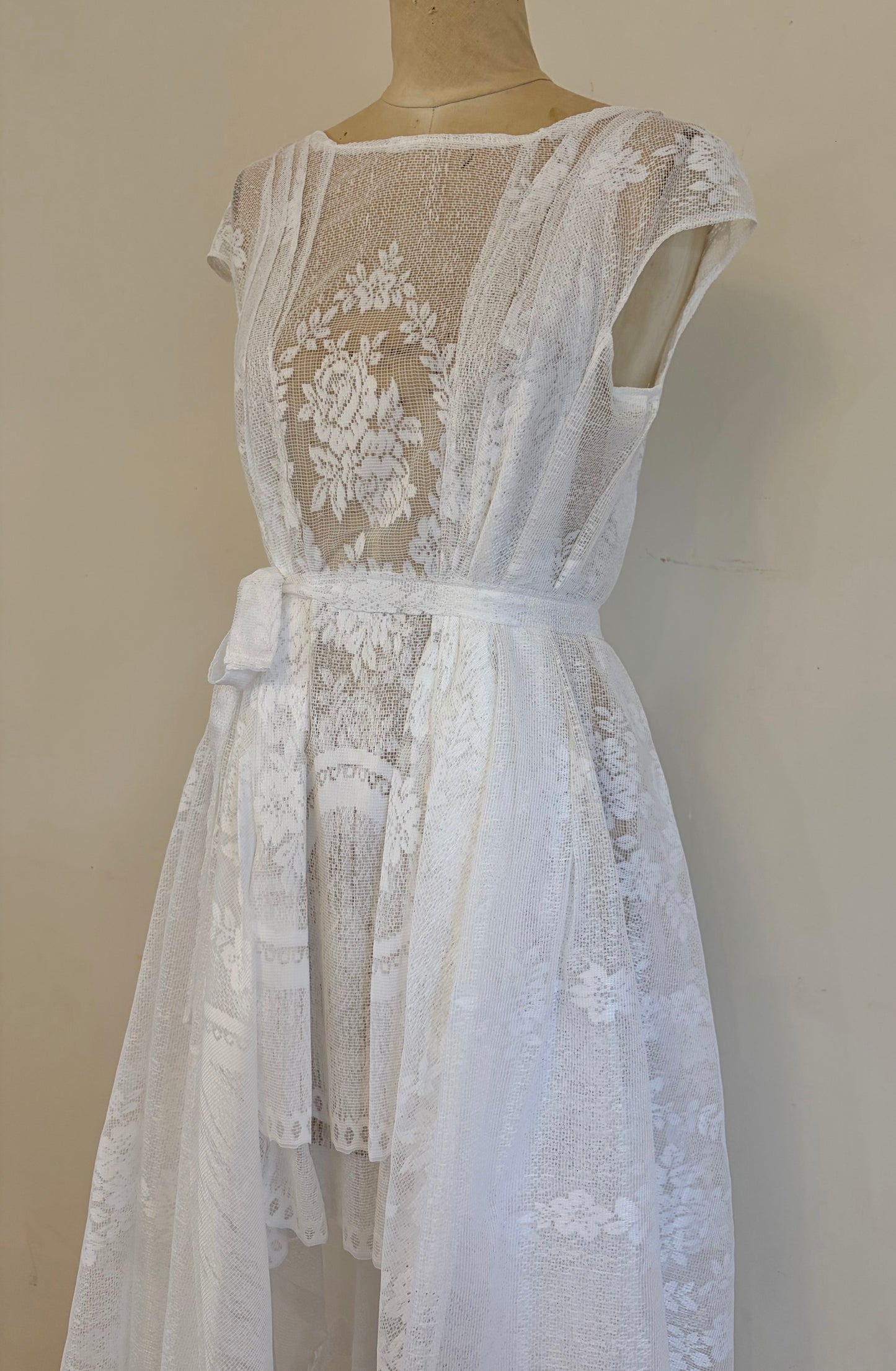 curtain lace dress handkerchief hemline size 6-10