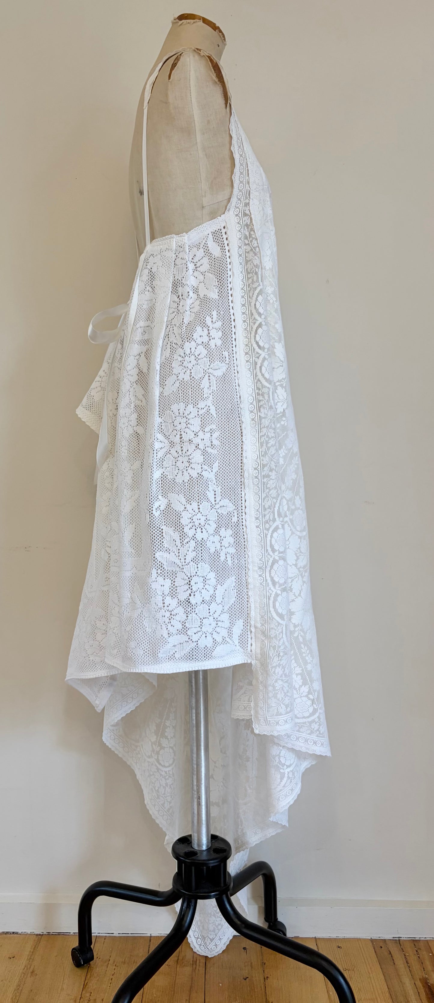 Curtain lace handkercief dress