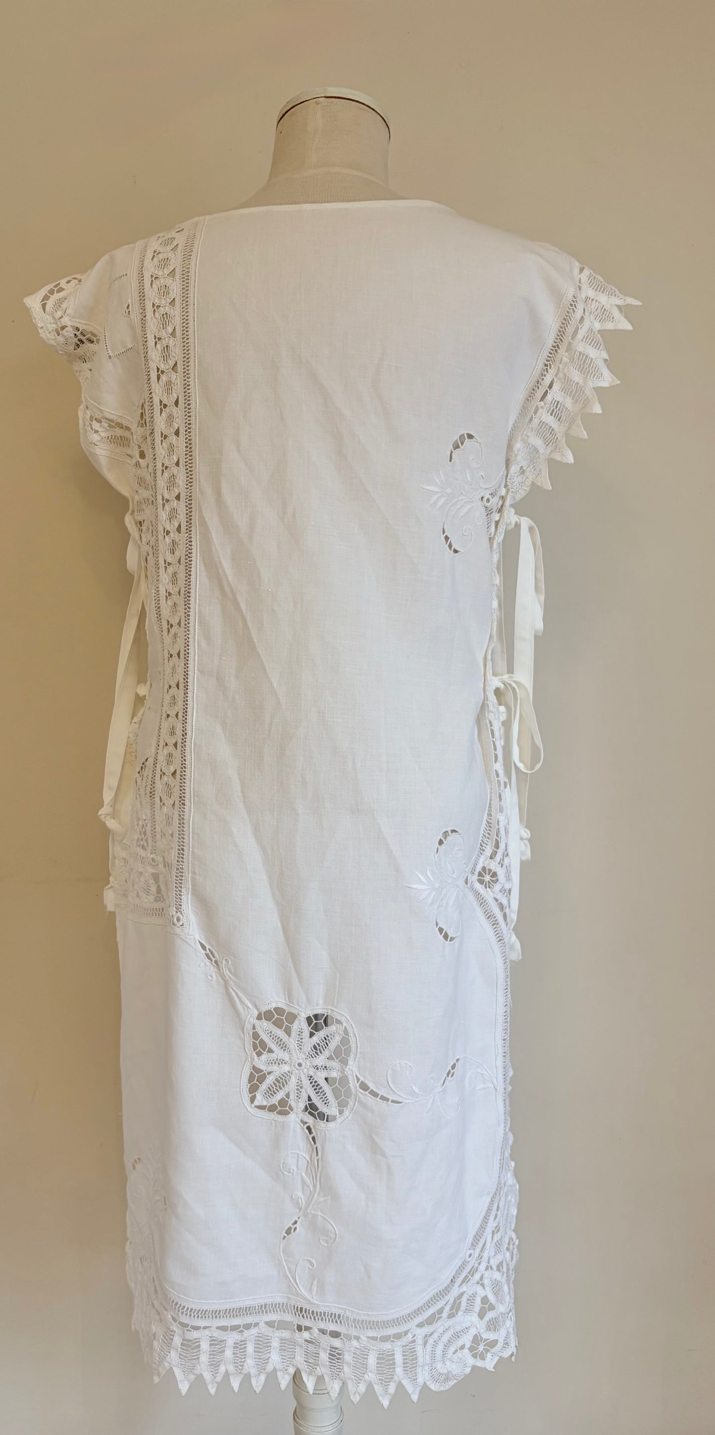 Alina dress