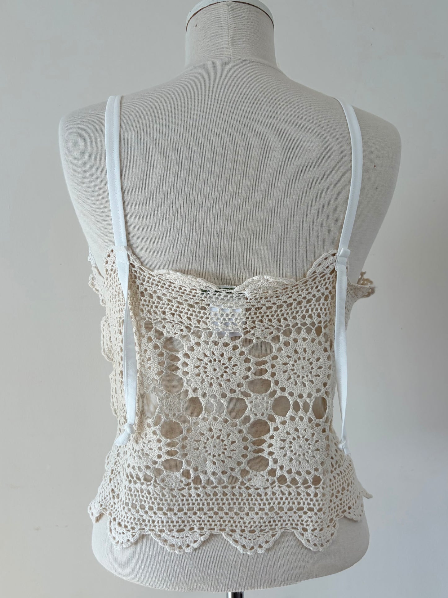 Doily spaghetti strap cammisole doily top size 10-12