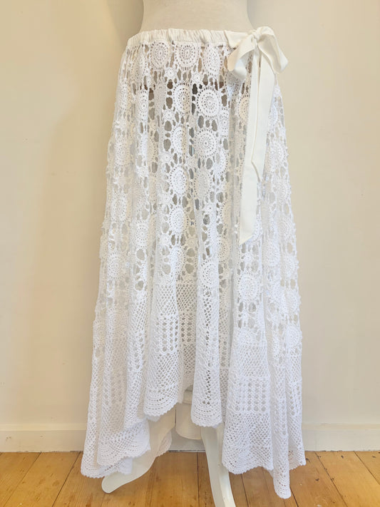 Galleria table cloth skirt